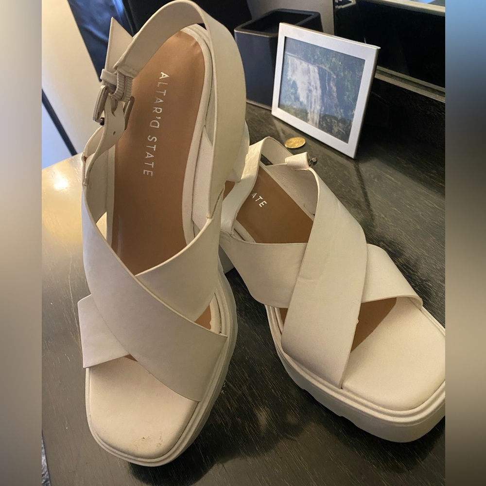 Altar'd State Women's White Chunky Platform Heels